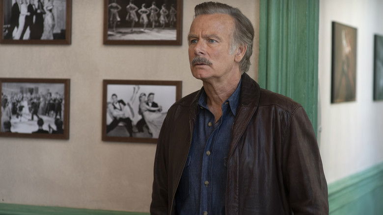 кадр из фильма Парни не танцуют