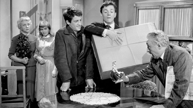 кадр из фильма Пешком, верхом и на машине