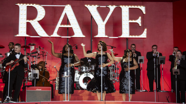 кадр из фильма RAYE: Live at Glastonbury