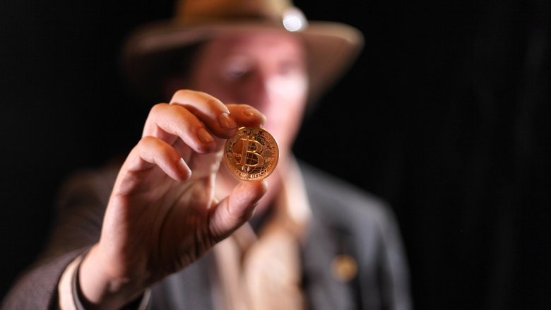 кадр из фильма Bitcoin: The End of Money as We Know It