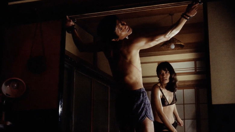 кадр из фильма 変態家族 兄貴の嫁さん