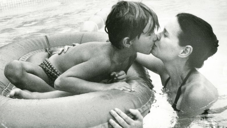 кадр из фильма Nothing Left Unsaid: Gloria Vanderbilt & Anderson Cooper