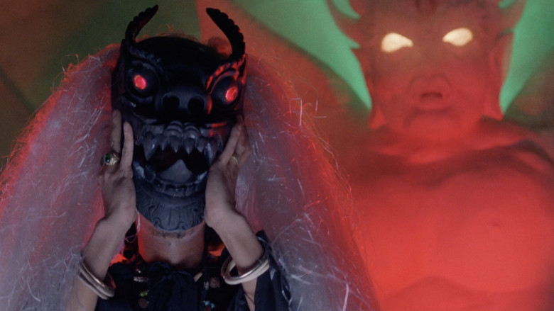 кадр из фильма Проклятье боксёра