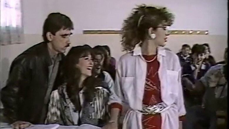 кадр из фильма Άγριες Πλάκες Στα Θρανία