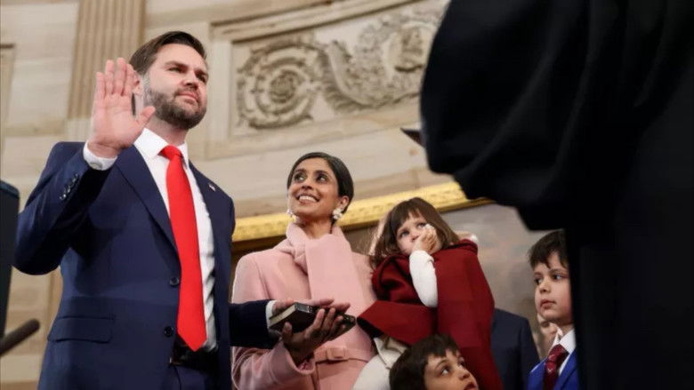 кадр из фильма J.D. Vance : la revanche d'une Amérique