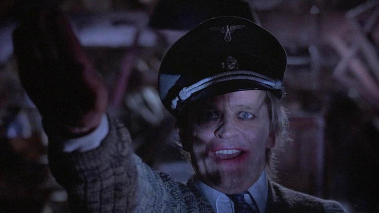 кадр из фильма Затаившийся