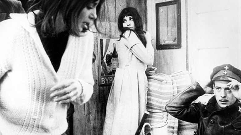 кадр из фильма Карабинеры