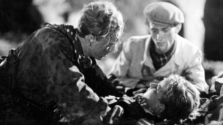 кадр из фильма Непокорённый город / Варшавский Робинзон