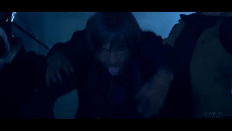 кадр из фильма Хоёр хоёрын тав