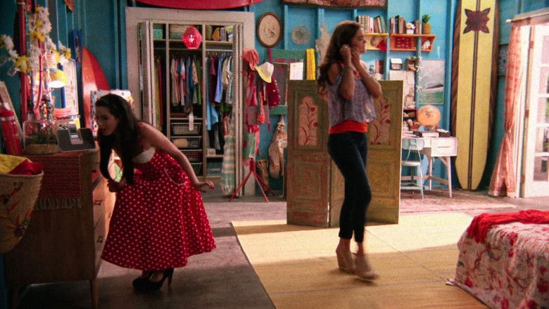 кадр из фильма Лето. Пляж 2