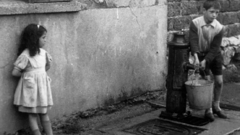 кадр из фильма L'Amour existe