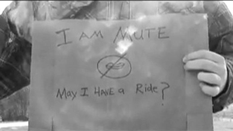 кадр из фильма Mute