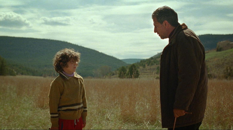 кадр из фильма El Padre Bueno