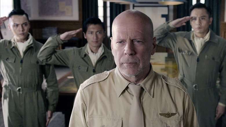 кадр из фильма Бомбардировка