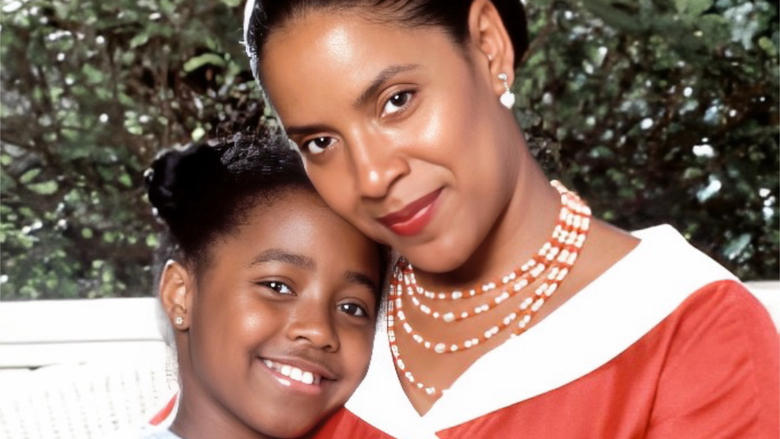 кадр из фильма Polly: Comin' Home!