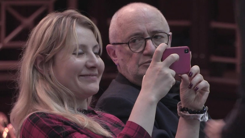 кадр из фильма Вся наша жизнь — игра