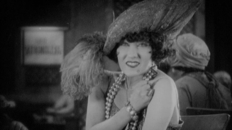 кадр из фильма Zaza