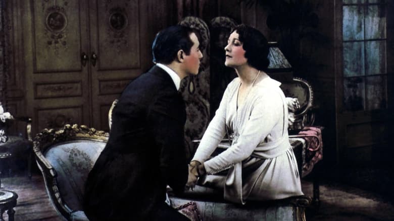 кадр из фильма The Eternal Temptress