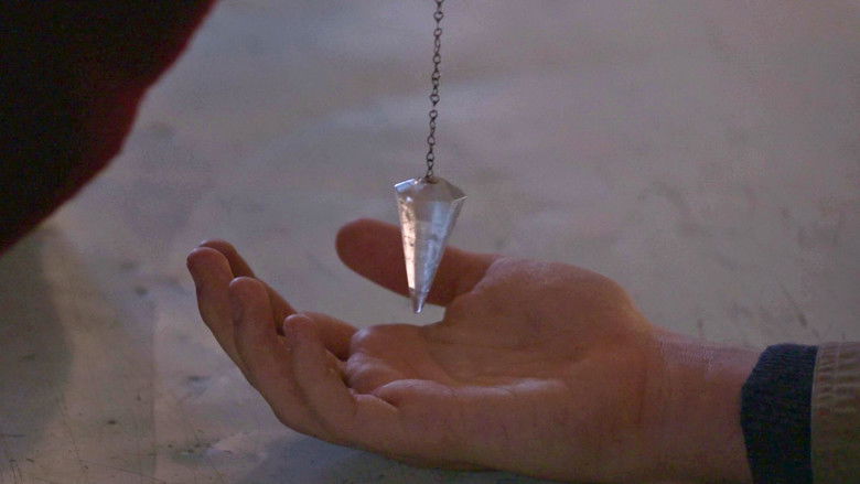 кадр из фильма Un movimiento extraño