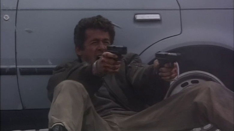 кадр из фильма Тайные пришельцы