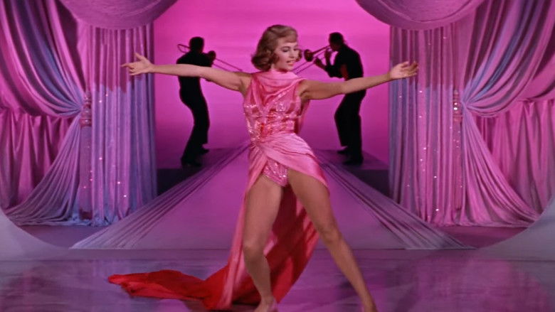 кадр из фильма Тусовщица