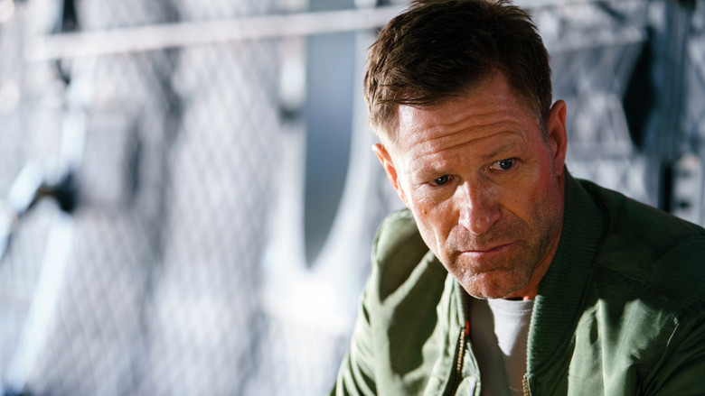 кадр из фильма Каменщик