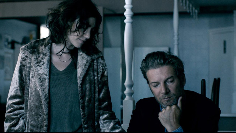 кадр из фильма Around Luisa