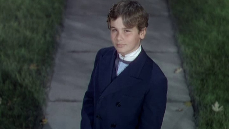 кадр из фильма The Happy Years