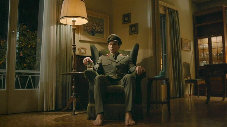 кадр из фильма Απόστρατος