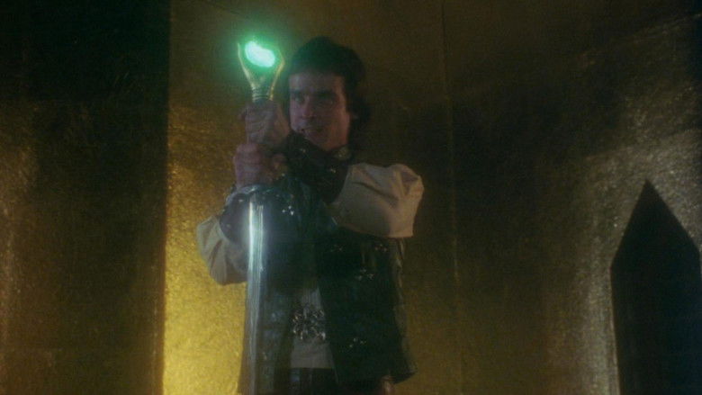 кадр из фильма Ястреб – мститель