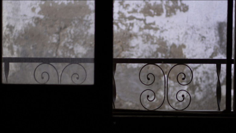 кадр из фильма Calle San Benet, 24