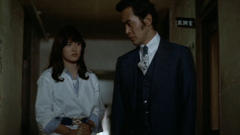 кадр из фильма Сестра уличного бойца: Кулак пятого уровня