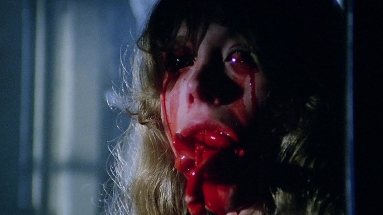 кадр из фильма Город живых мертвецов