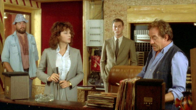 кадр из фильма Вечерние путешественники