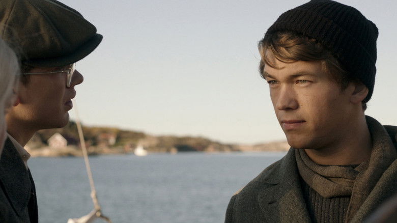 кадр из фильма Убийство у моря