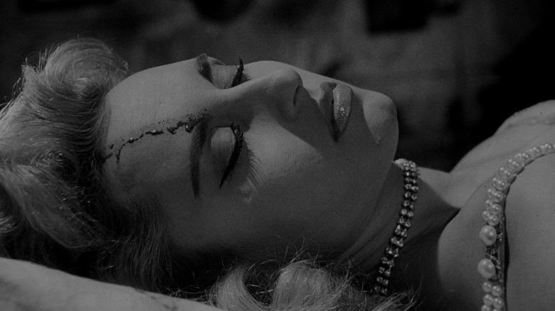 кадр из фильма Ужасный доктор Орлоф