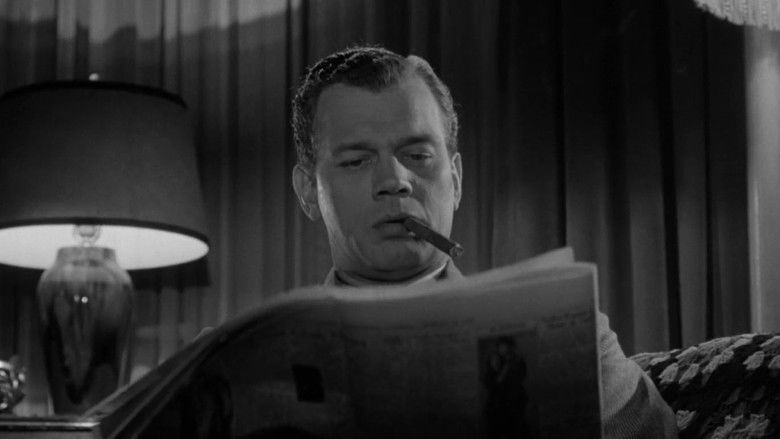 кадр из фильма Тень сомнения
