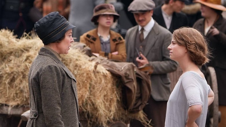 кадр из фильма Злобные маленькие письма