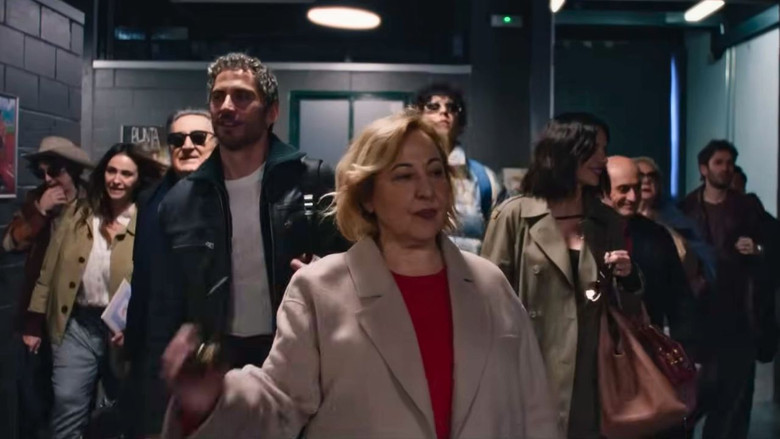 кадр из фильма Aída y vuelta