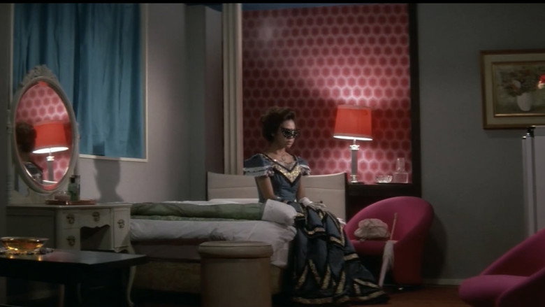 кадр из фильма 喜劇セックス攻防戦