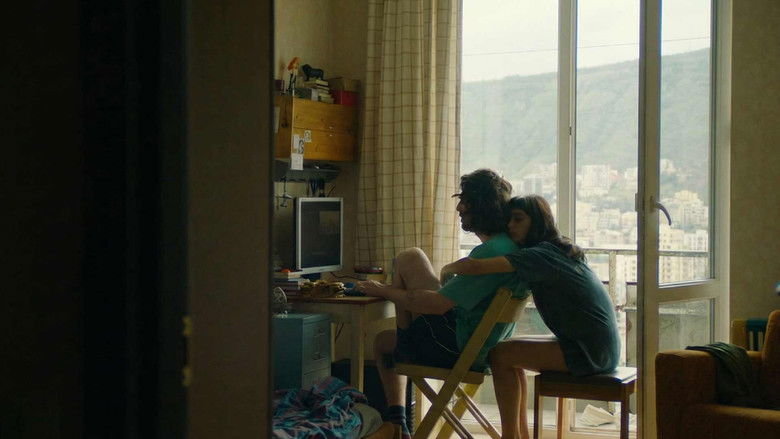 кадр из фильма ქალაქის ხმაური