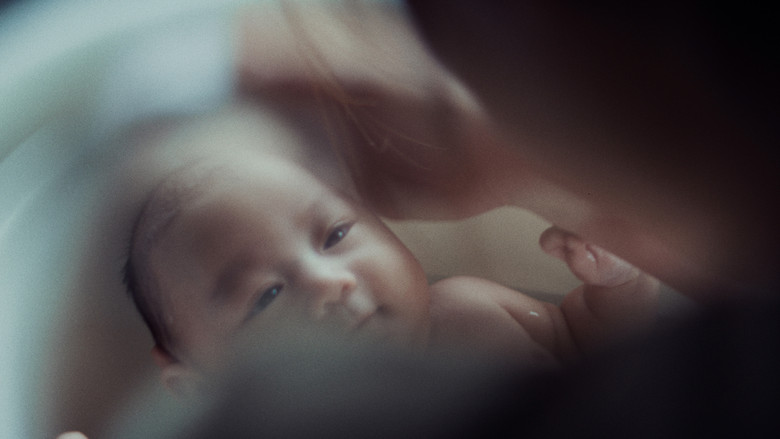 кадр из фильма MUM