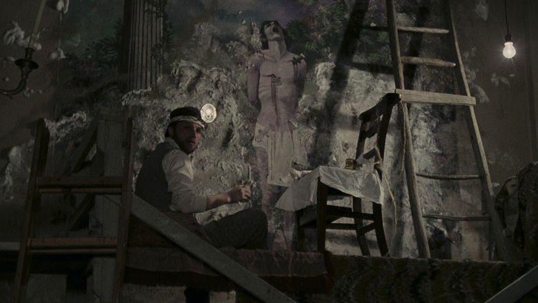 кадр из фильма Дом со смеющимися окнами