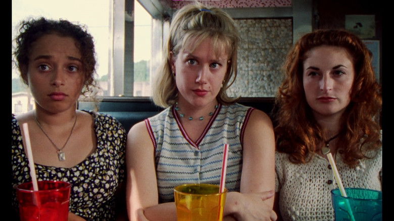 кадр из фильма The Incredibly True Adventure of Two Girls in Love