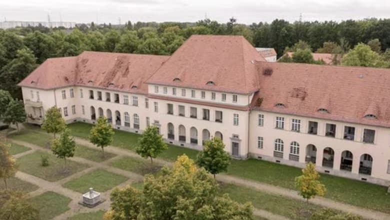 кадр из фильма Trauma 