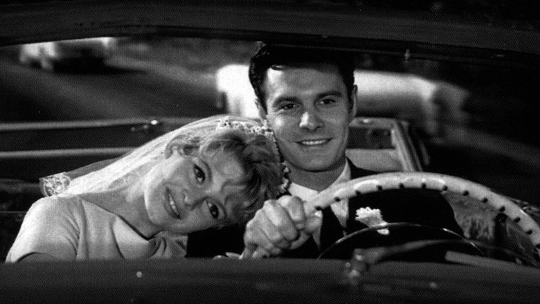 кадр из фильма Первая брачная ночь