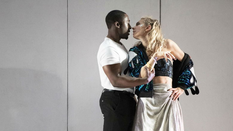 кадр из фильма National Theatre Live: Julie