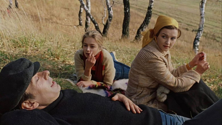 кадр из фильма Москва слезам не верит