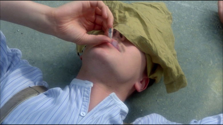 кадр из фильма Месяц в деревне