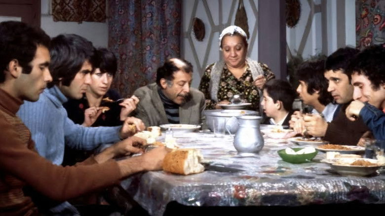 кадр из фильма Наша семья